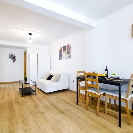 Central And Amazing Flat-2